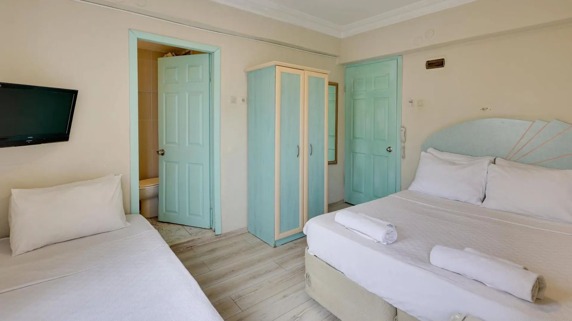 Hotel Hikmethan Otel Kusadasi