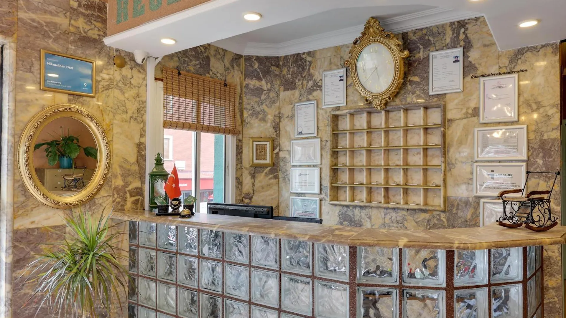 Hikmethan Otel Kusadasi Turkey