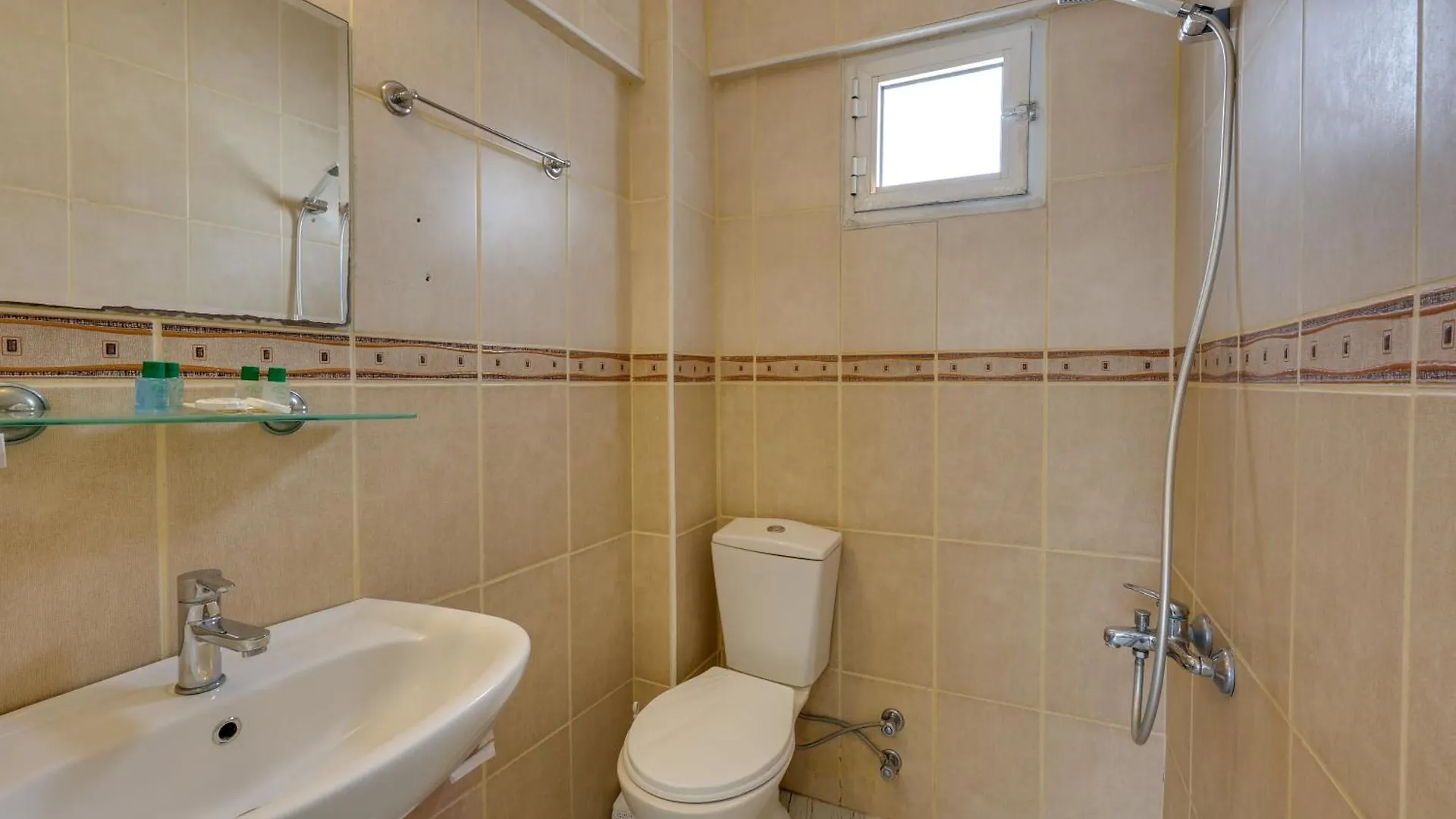 Hotel Hikmethan Otel Kusadası